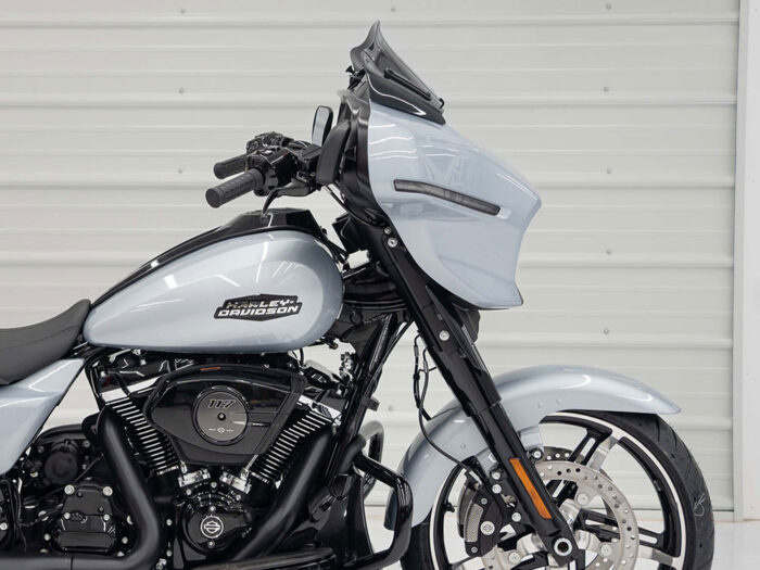 8in. Flare Windshield - Black. Fits CVO Street Glide 2023up & Street Glide 2024up